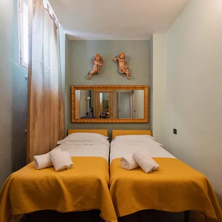 Santa Croce Retreat * Florence